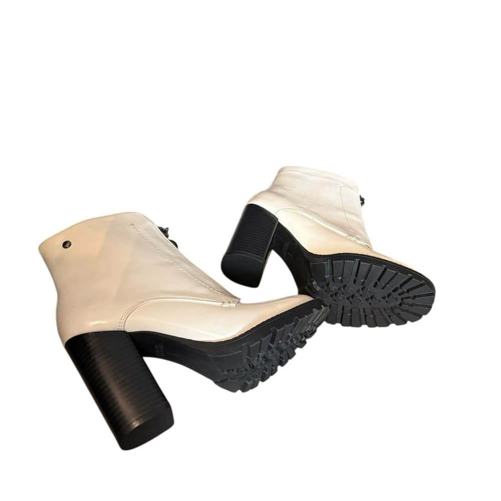 Simply Vera Vera Wang White Ankle Boots - Picture 8 of 12